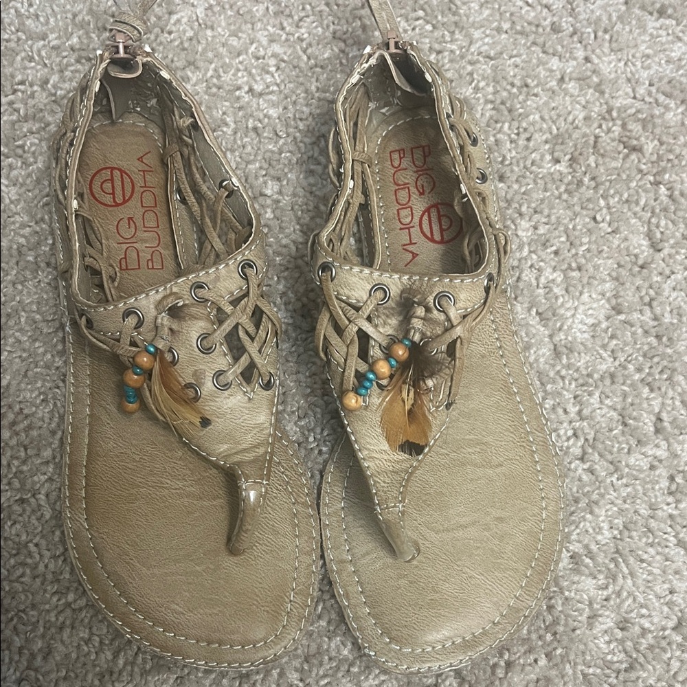 Big Buddha Women’s Thong sandals Brown Sz 6 1/2